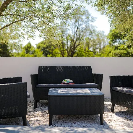 Vakantiehuis Lovely In With Private Pool *